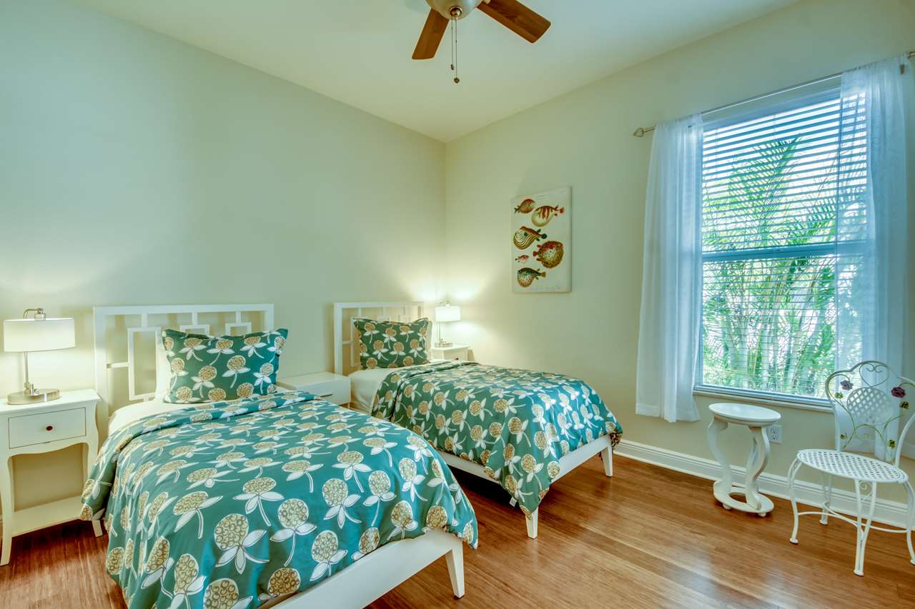 Villa La Favorita – Bedroom 2 1280